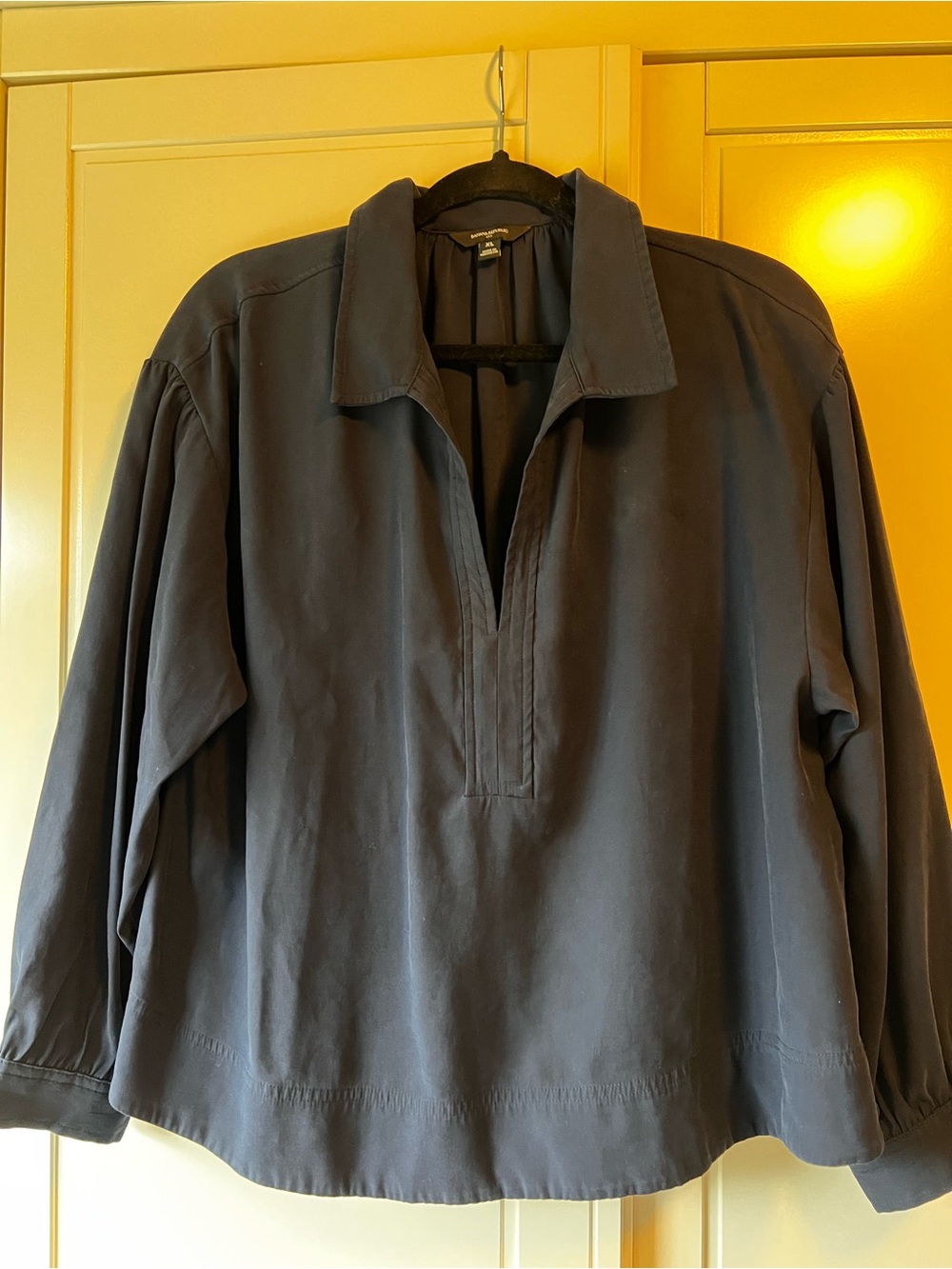 Banana Republic Factory Navy V-Neck Long Sleeve Top